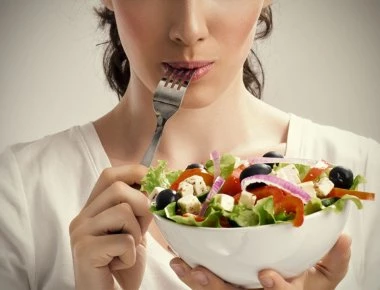 Λάθη που κάνουμε μετά το φαγητό και μπορούν να προκαλέσουν σοβαρά προβλήματα